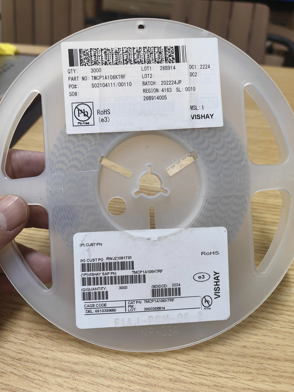 VISHAY TMCP1A106KTRF SMD IC Chip Energy Storage Filtering New in Stock Electronic Components