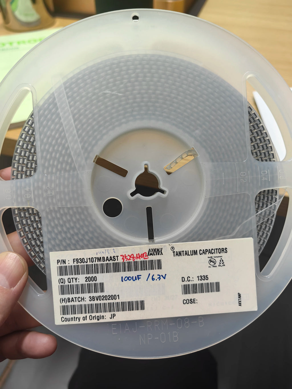F930J107MBAAST SMD IC Chip New in Stock Electronic Components