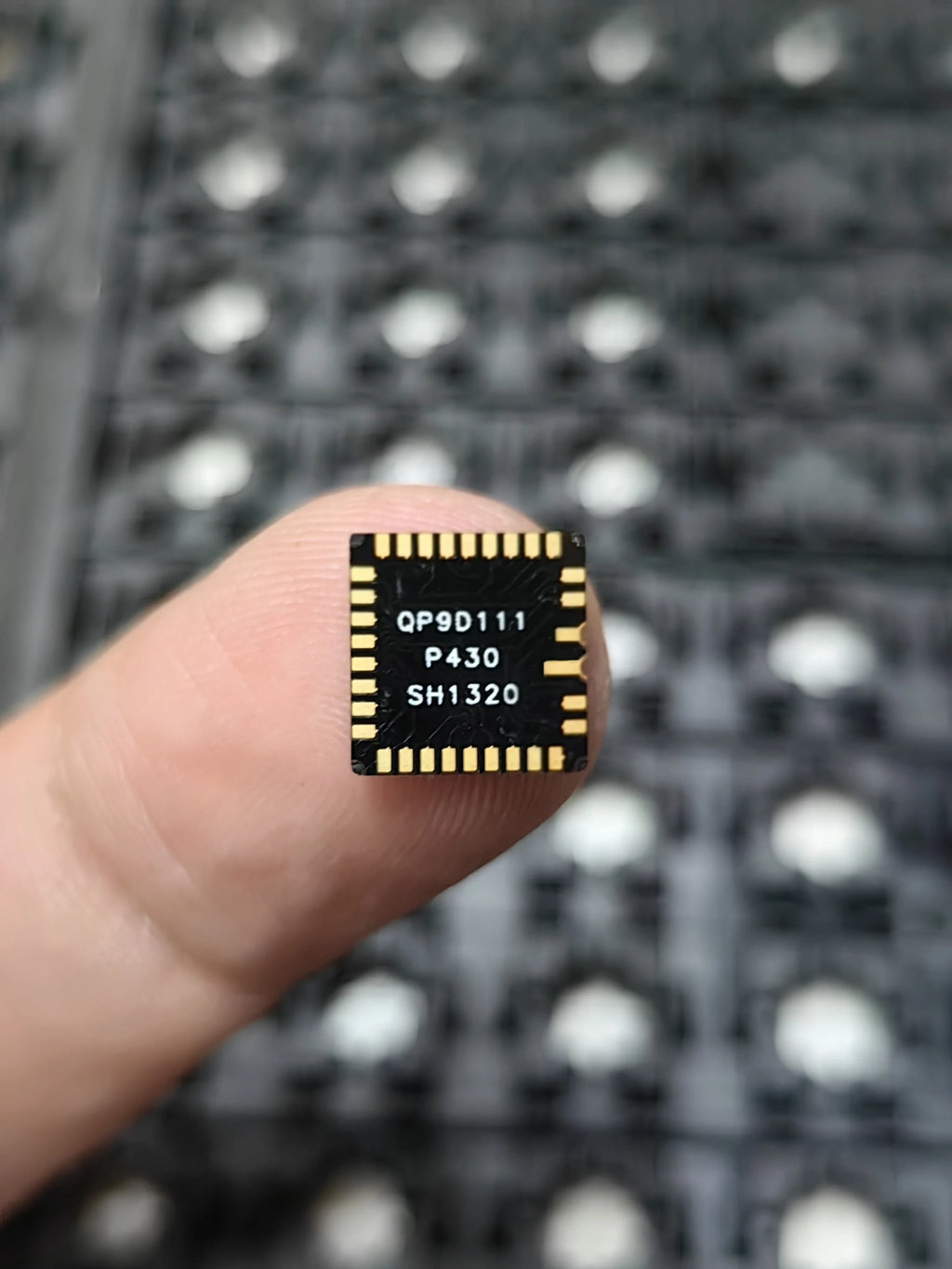 QP9D111-P430 PLCC32 IC Chip New in Stock Electronic Components