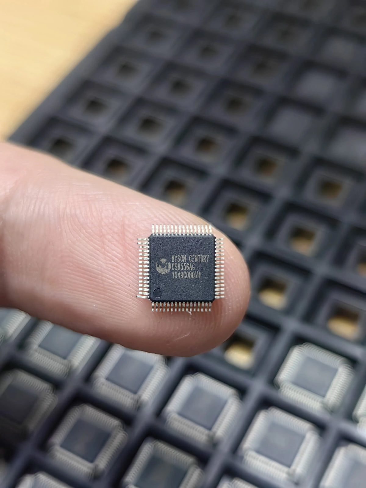 CS8556AG QFP48 IC Chip New in Stock Electronic Components