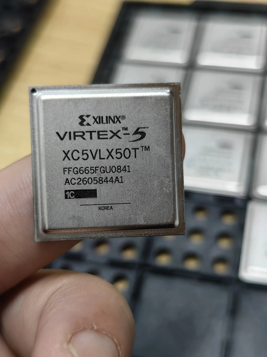 XILINX XC5VLX50T-FFG665 BGA IC Chip FPGA Logik Konfigurierbares Computing Neu auf Lager Elektronische Bauteile