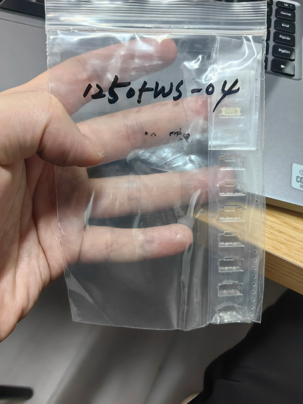 12505WS-04 SMT IC Chip New in Stock Electronic Components