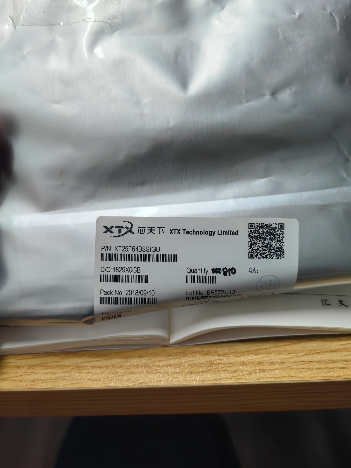 XT25F64BSSIGU SOP IC Chip New in Stock Electronic Components