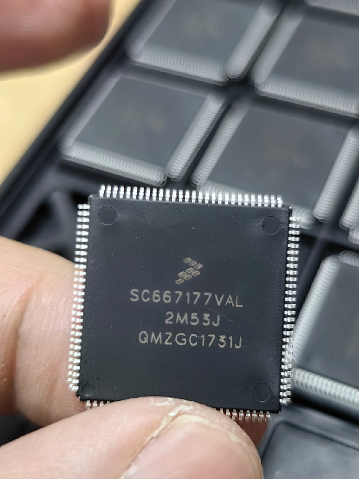 SC667177VAL QFP IC Chip New in Stock Electronic Components