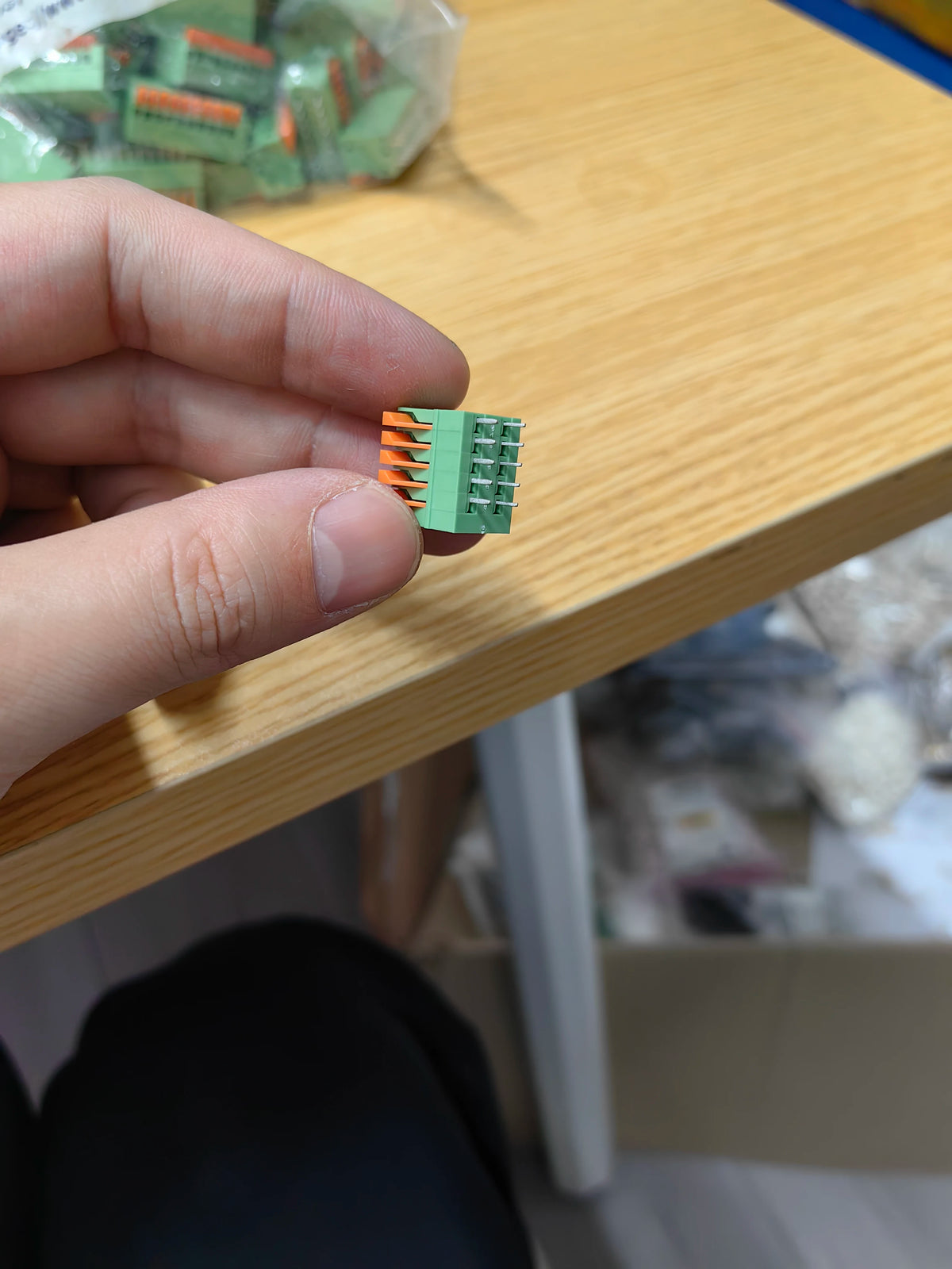 SL900V-5P PCB IC Chip New in Stock Electronic Components