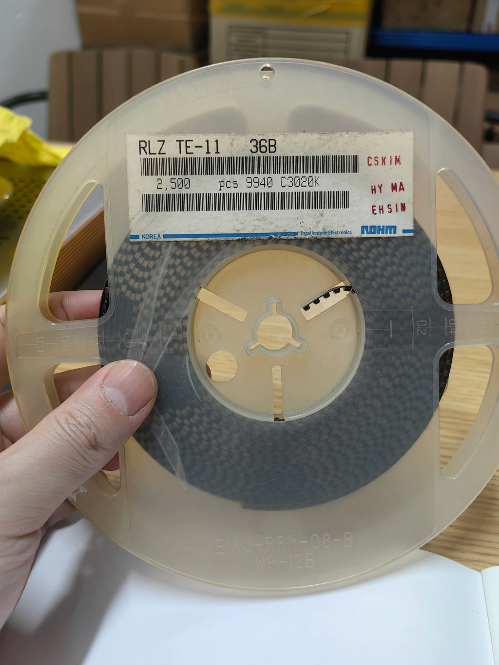 RLZTE-1136B LL34 IC Chip New in Stock Electronic Components