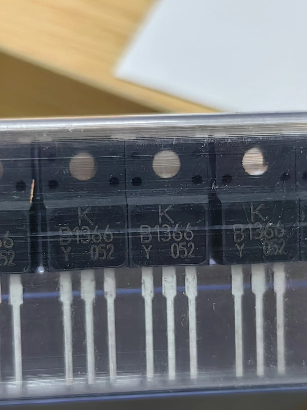 KSB1366Y TO220F IC Chip New in Stock Electronic Components