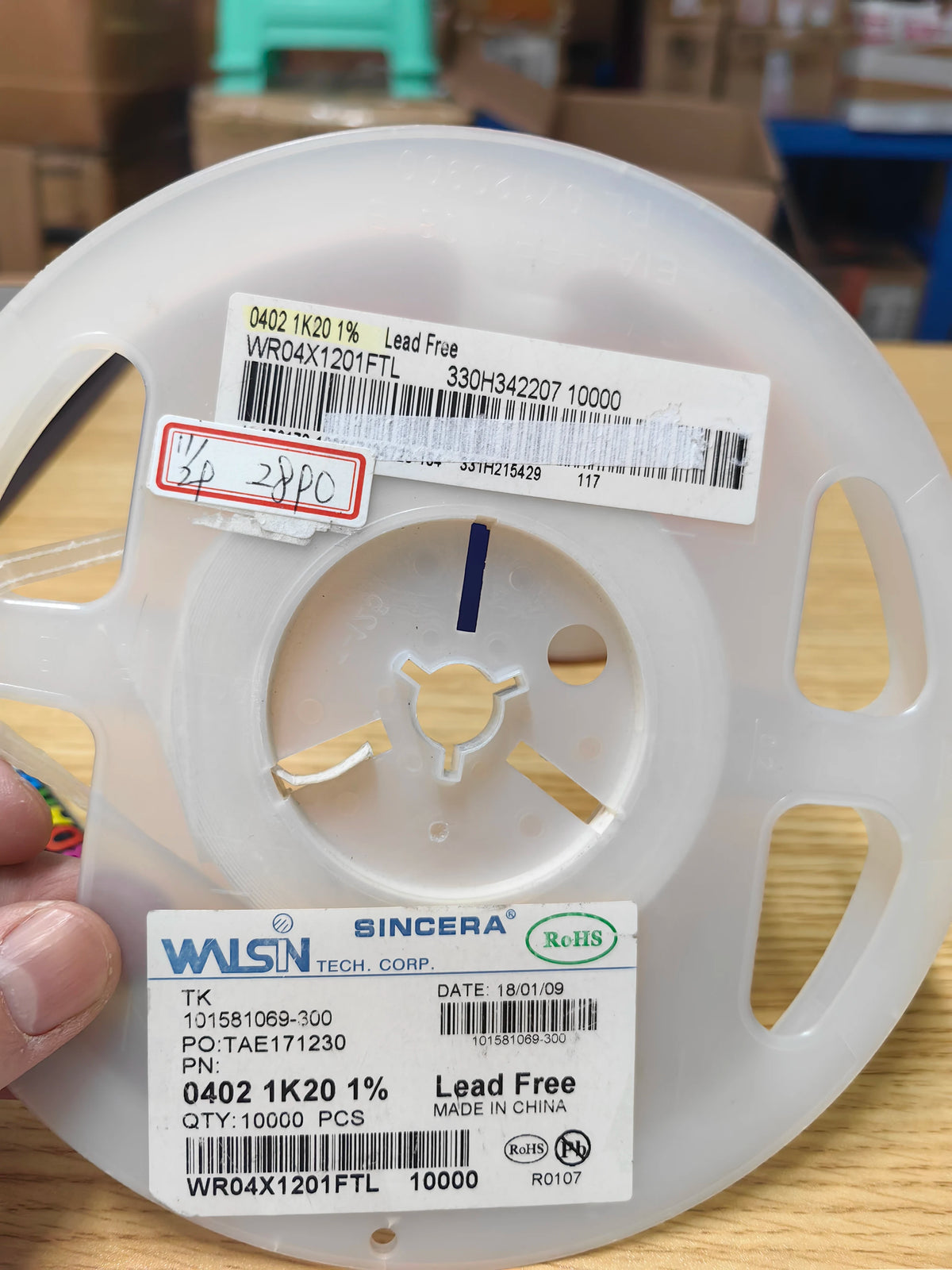 WR04X1201FTL SMD IC Chip New in Stock Electronic Components