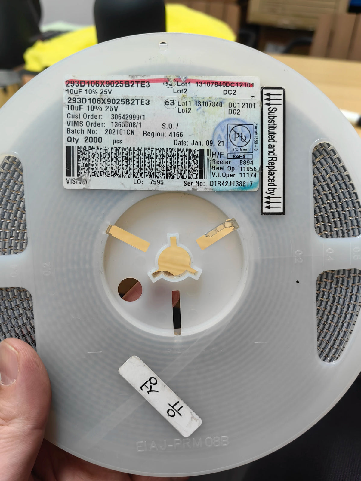 293D106X9025B2TE3 3528 21 10μF 25V SMD Tantalum Capacitor New in Stock Electronic Components