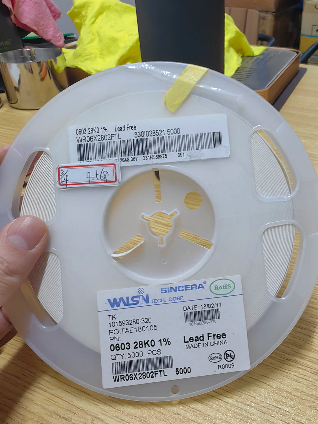WR06X2802FTL SMD IC Chip New in Stock Electronic Components