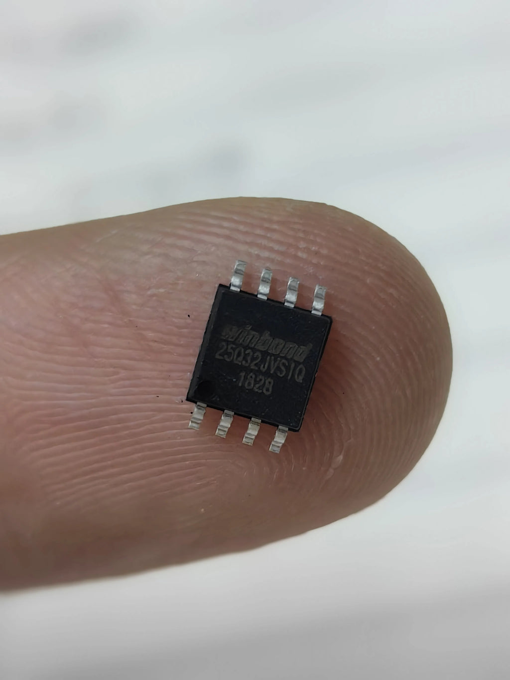 25Q32JVSIQ SOP8 IC Chip New in Stock Electronic Components
