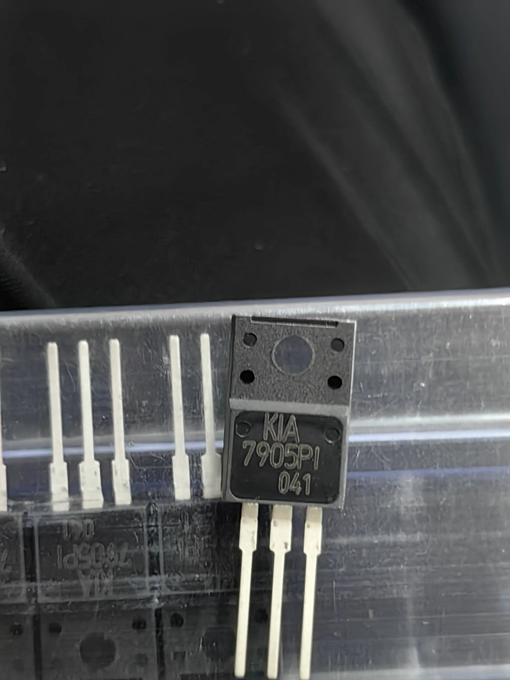 KIA7905PI-U/PF TO220F IC Chip New in Stock Electronic Components