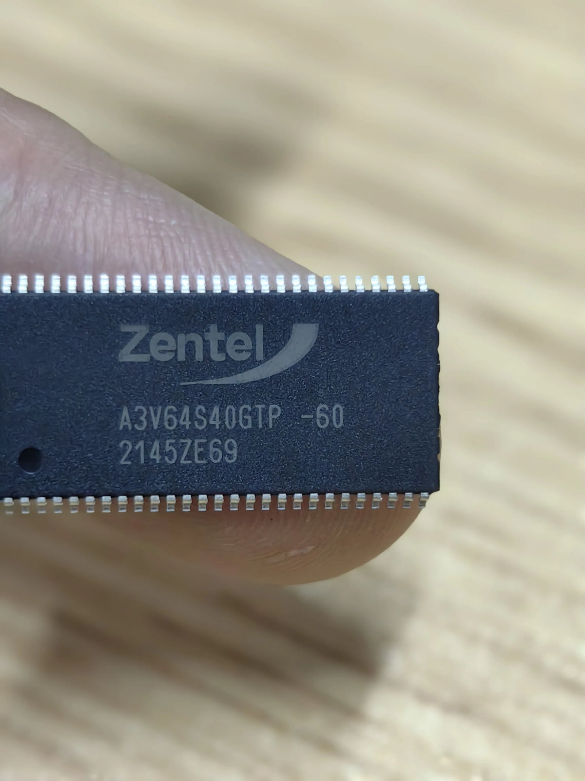 A3V64S40GTP-60 TSOP54 SDR SDRAM Memory IC Chip New in Stock Electronic Components
