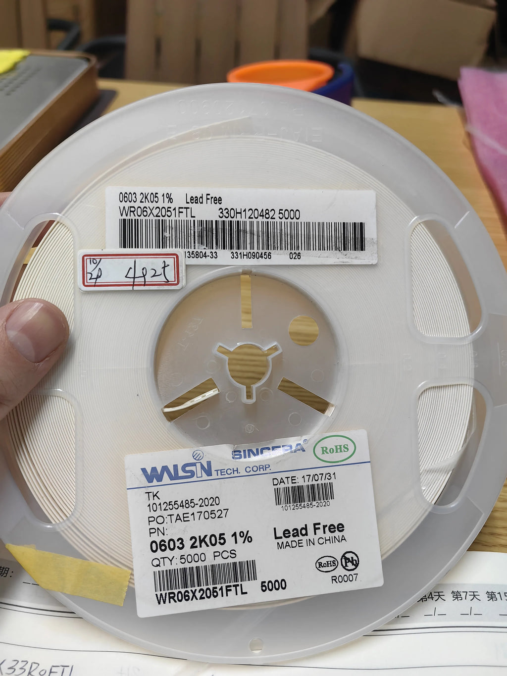 WR06X2051FTL SMD IC Chip New in Stock Electronic Components