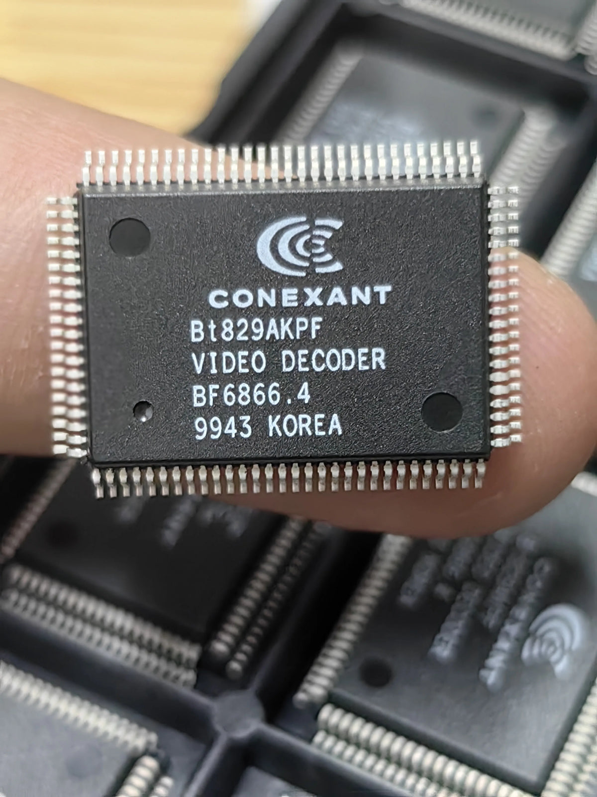 Bt829AKPF BGA IC Chip New in Stock Electronic Components
