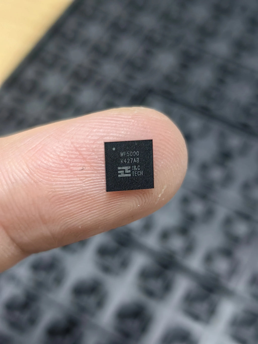 WF5000 BGA IC Chip New in Stock Electronic Components