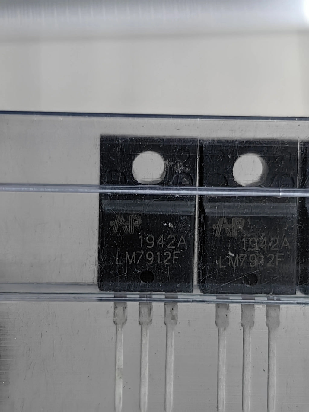 LM7912F TO220 IC Chip New in Stock Electronic Components
