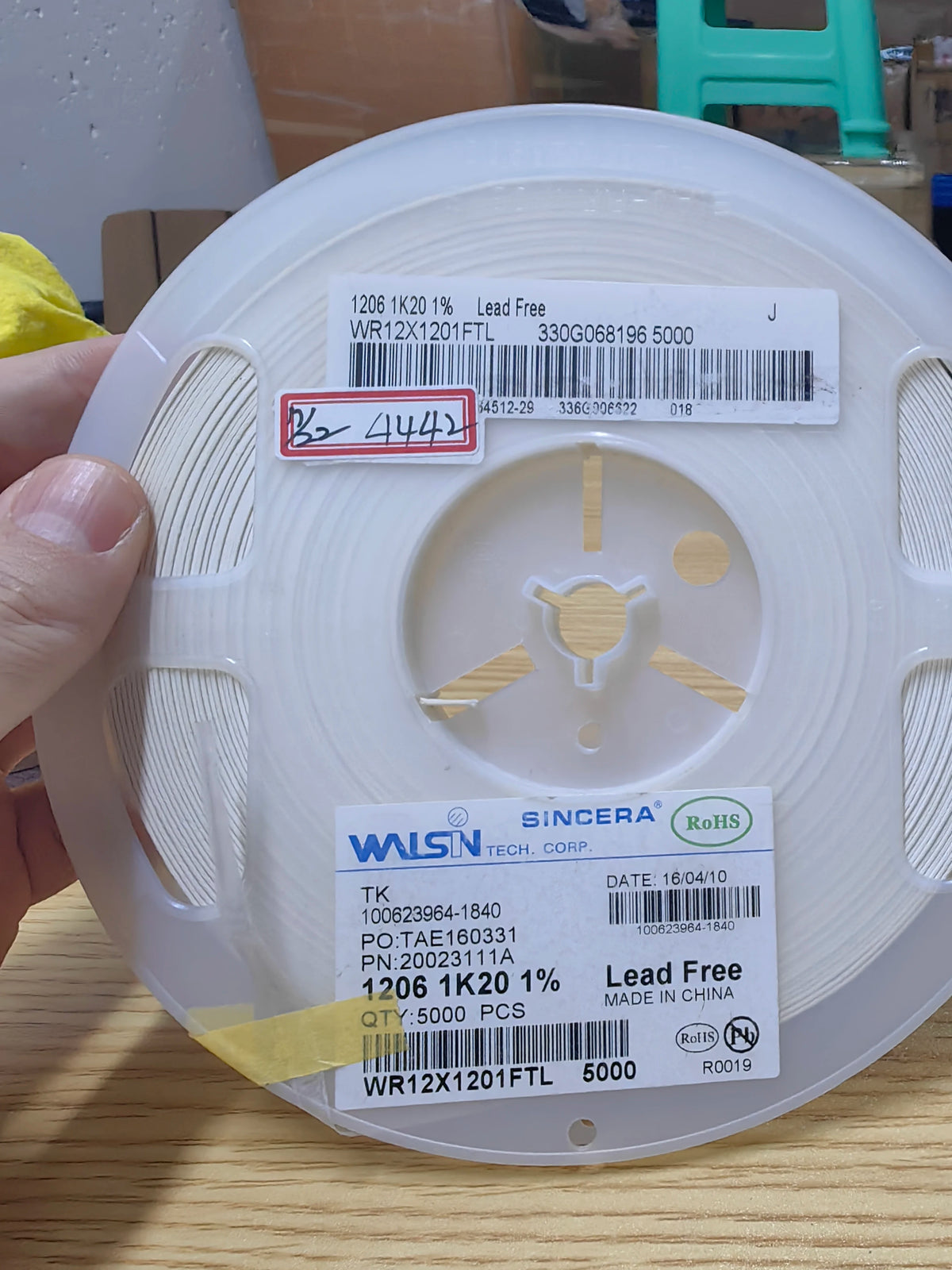WR12X1201FTL SMD IC Chip New in Stock Electronic Components