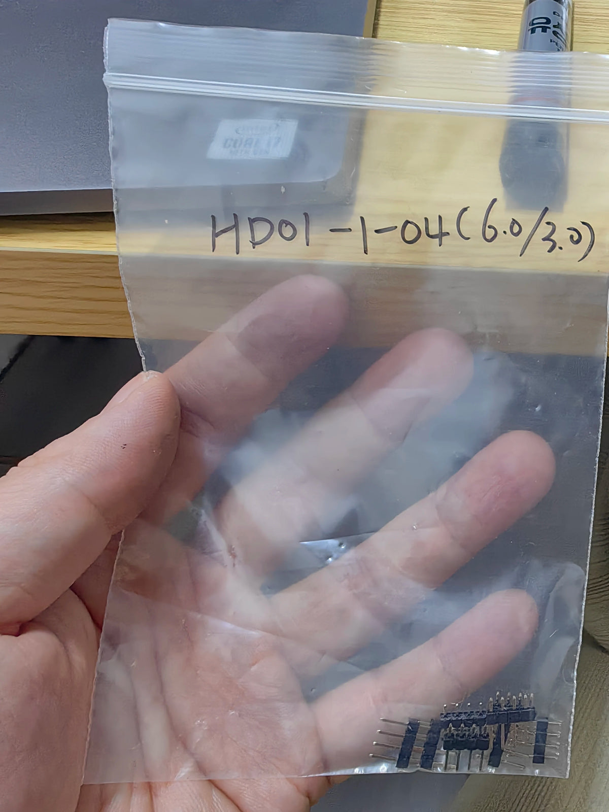 HD01-1-04-(6.0/3.0) SMD IC Chip New in Stock Electronic Components