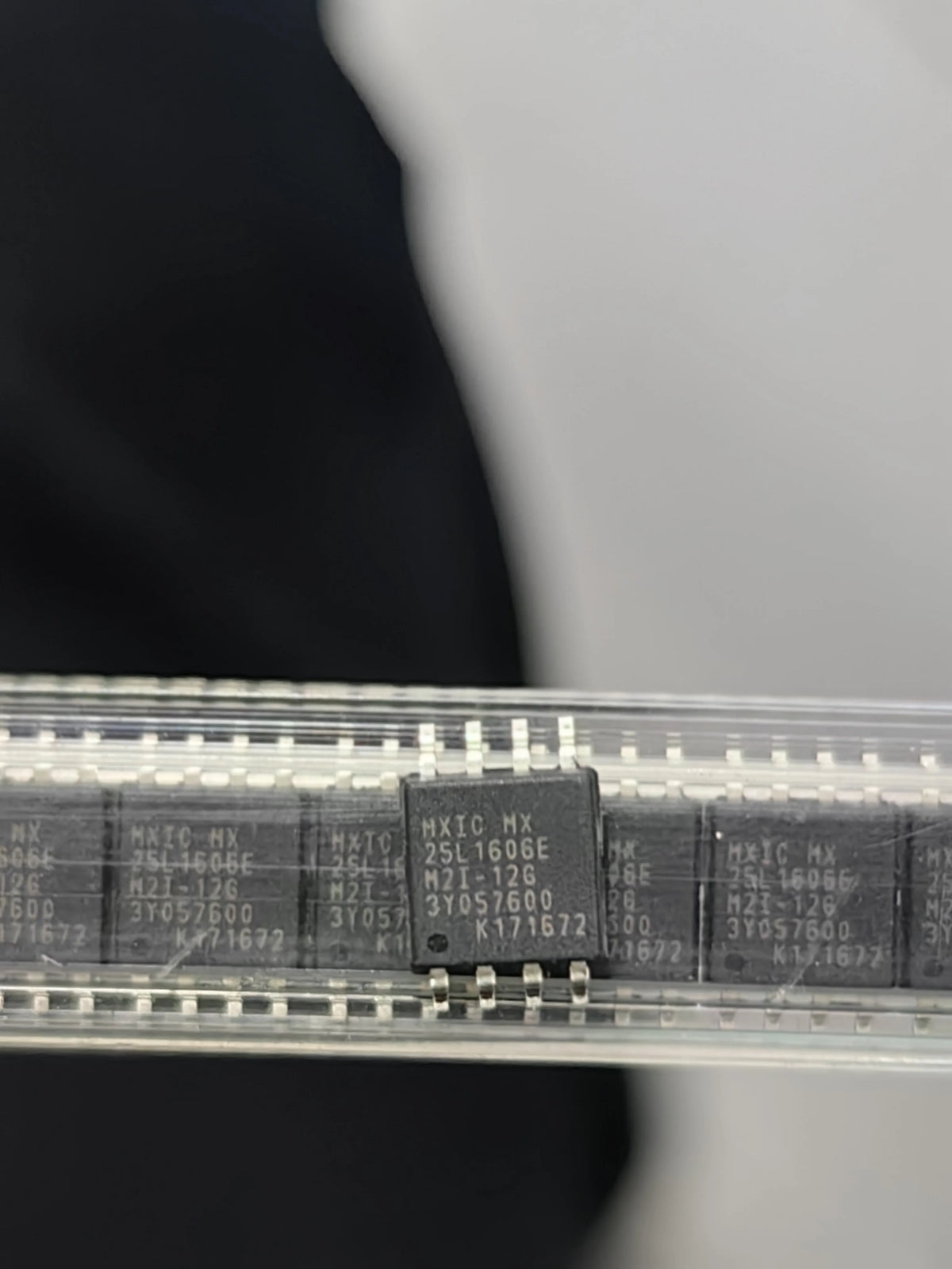 MX25L1606EM2I-12G SOP8 IC Chip New in Stock Electronic Components
