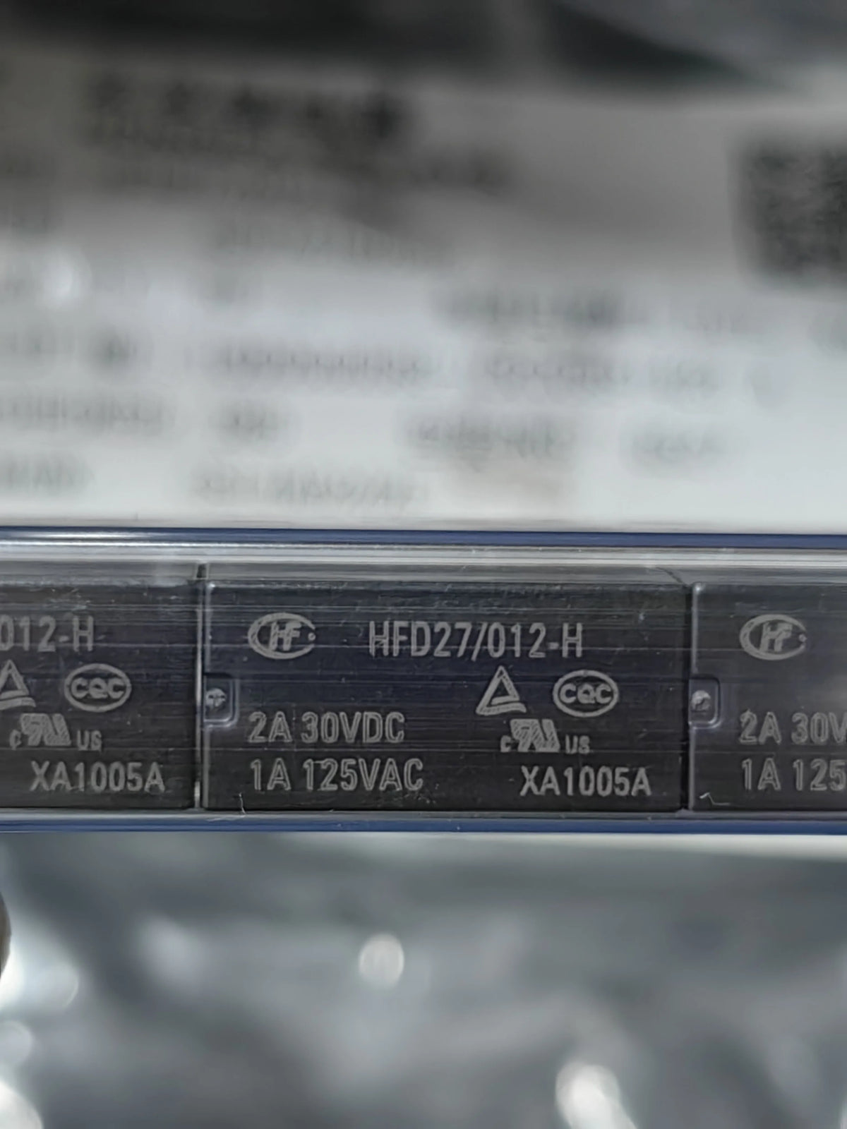 HFD27/012-H DIP IC Chip New in Stock Electronic Components