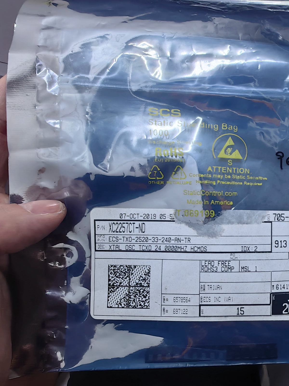 ECS-TXO-2520-33-240-AN-TR SMD IC Chip New in Stock Electronic Components