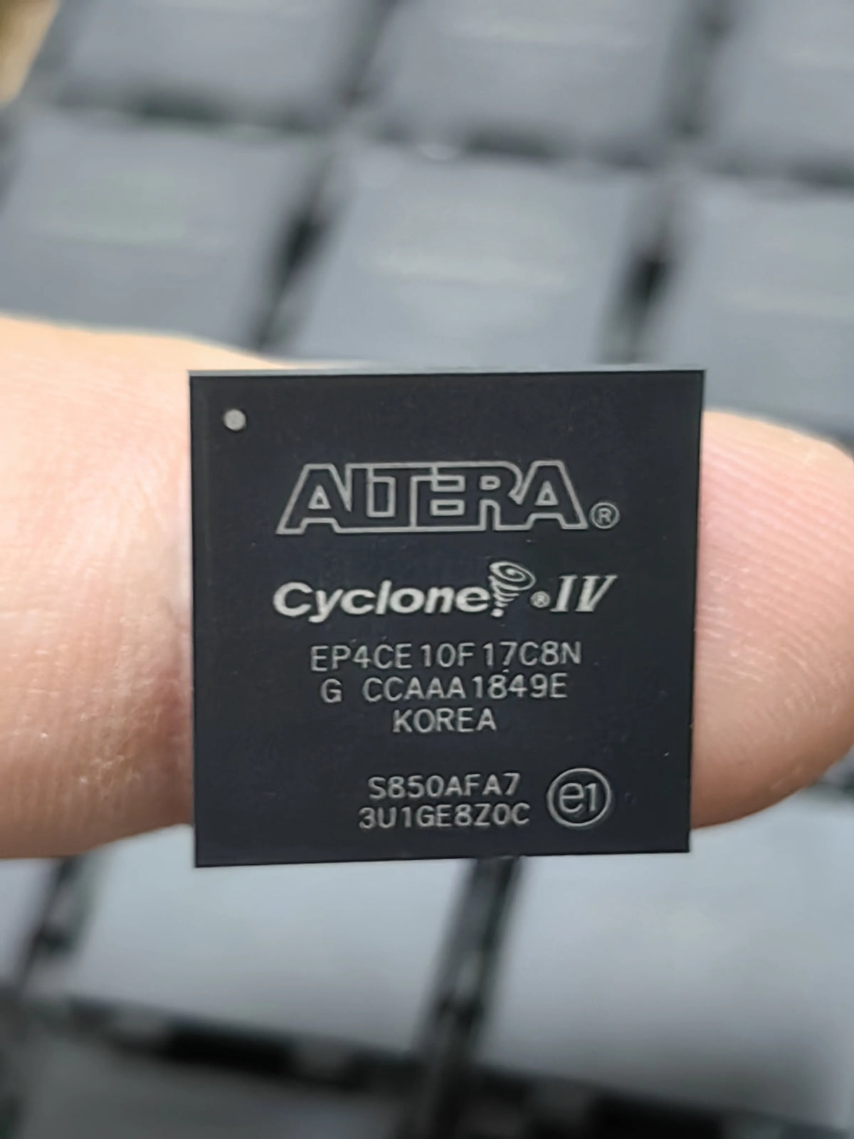 EP4CE10F17C8N BGA IC Chip New in Stock Electronic Components
