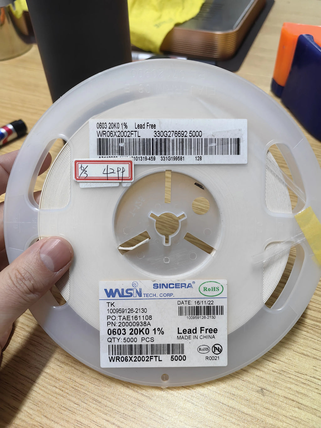 WR06X2002FTL SMD IC Chip New in Stock Electronic Components