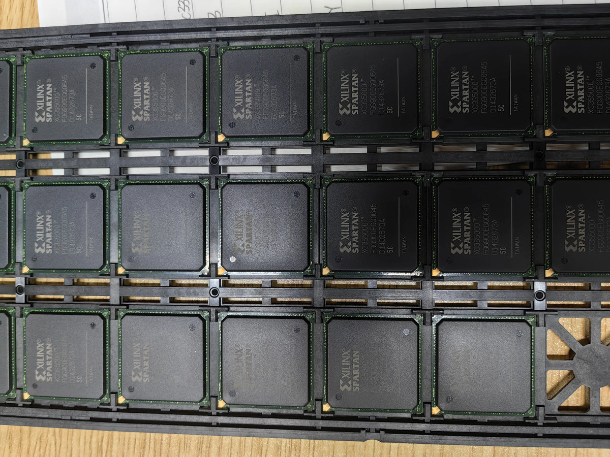XC3S5000-FGG900 BGA 900 Spartan 3 Series FPGA Field Programmable Gate Array Original IC Chip New in Stock Electronic Com