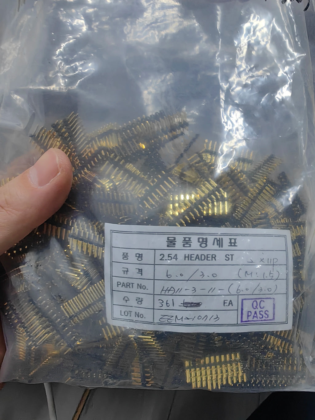 HD11-3-22-(60/3.0) DIP IC Chip New in Stock Electronic Components