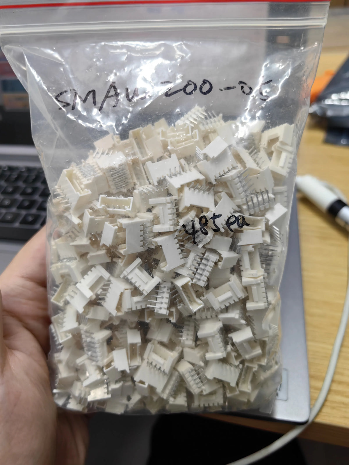 SMAW200-05 NA IC Chip New in Stock Electronic Components