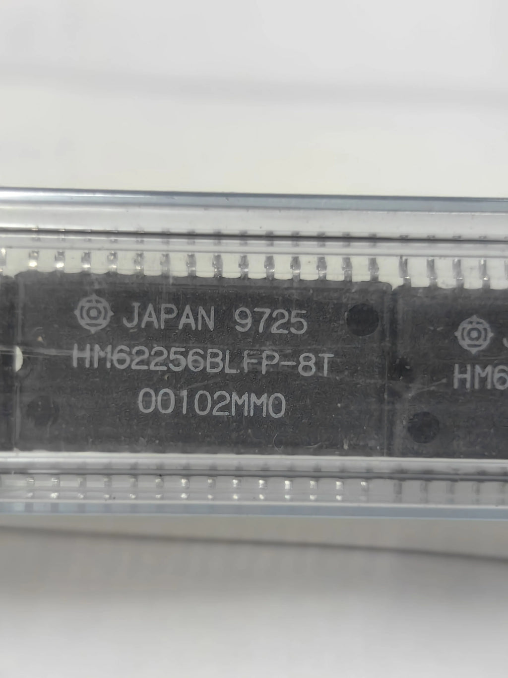 HM62256BLFP-8T SOP28 IC Chip New in Stock Electronic Components