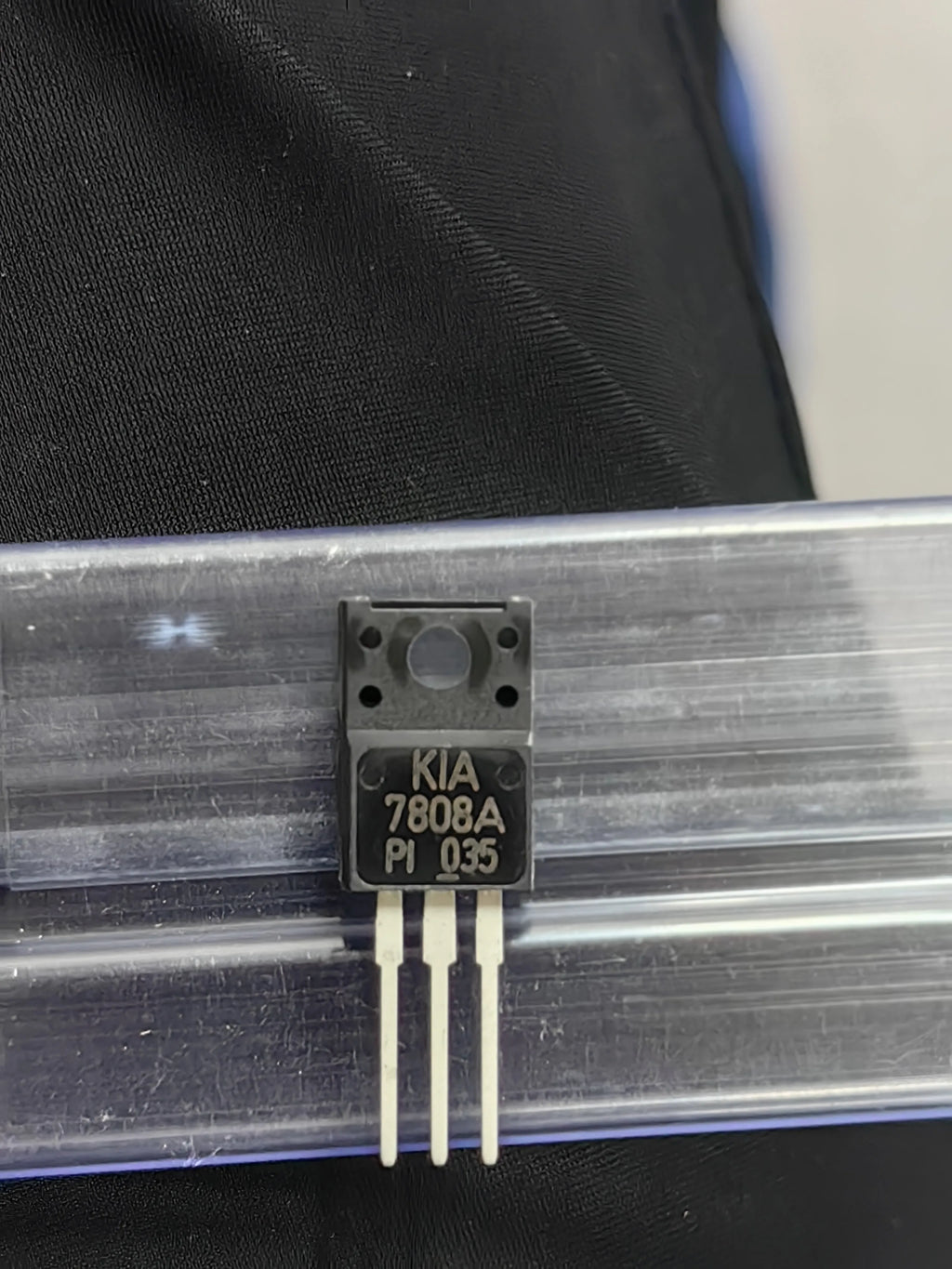 KIA7808API-U/PF TO220F IC Chip New in Stock Electronic Components