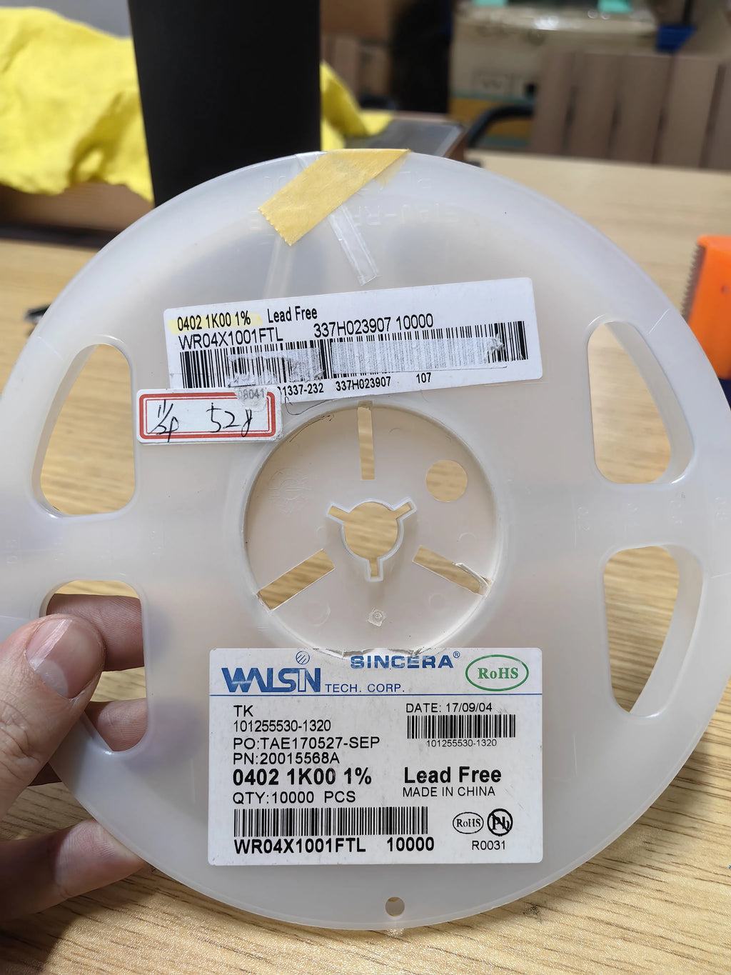 WR04X1001FTL SMD IC Chip New in Stock Electronic Components