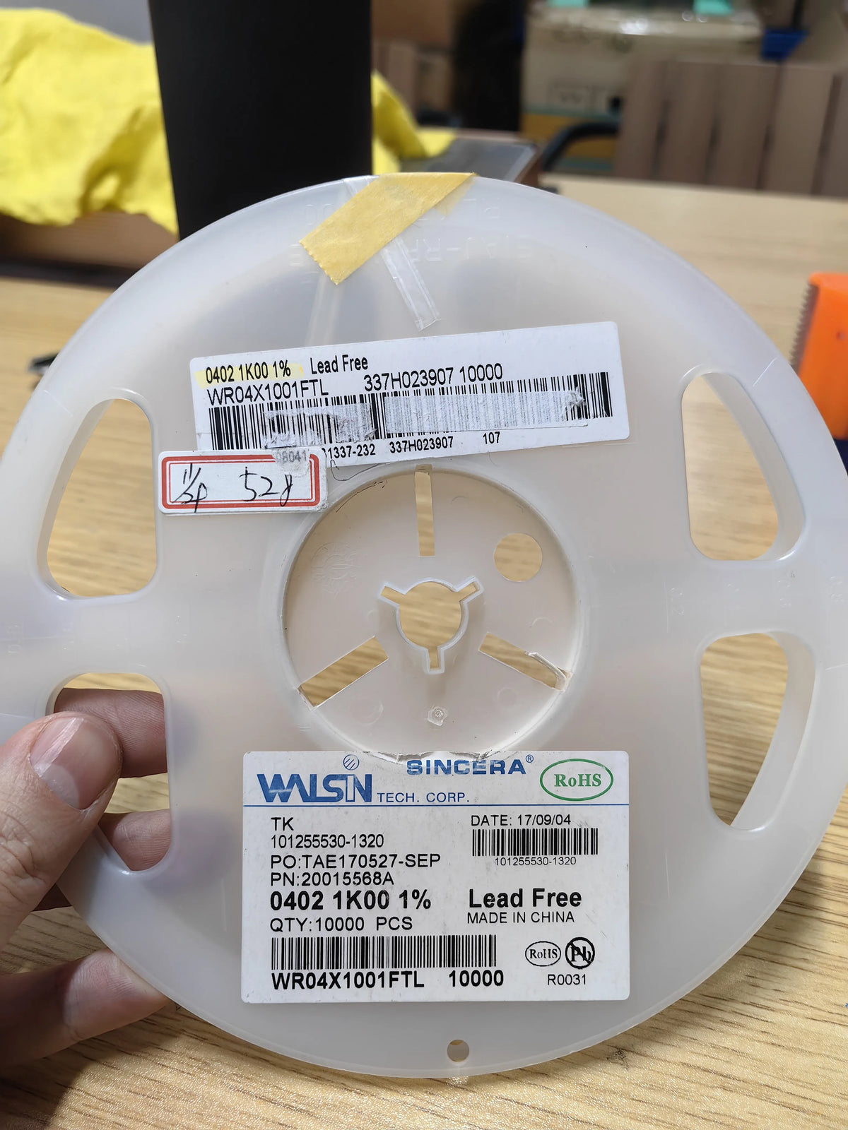 WR04X1001FTL SMD IC Chip New in Stock Electronic Components