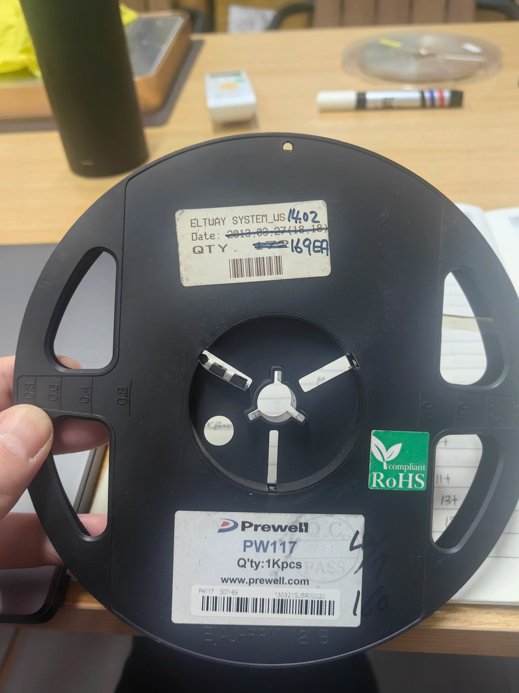 PW117 SOT89 IC Chip New in Stock Electronic Components