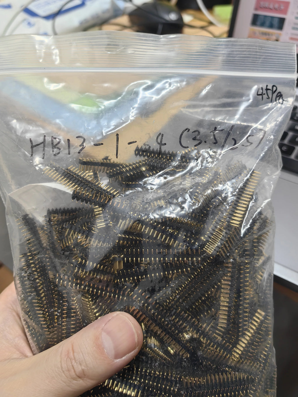 HB13-1-34-(3.5/2.5) DIP IC Chip New in Stock Electronic Components