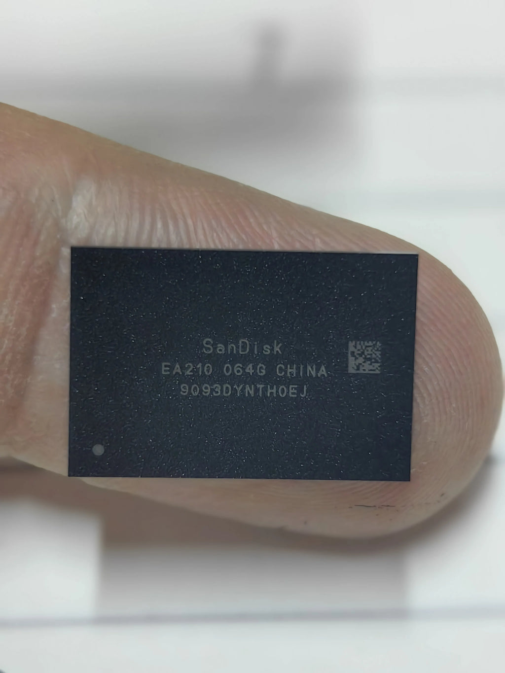 EA210-064G BGA IC Chip New in Stock Electronic Components