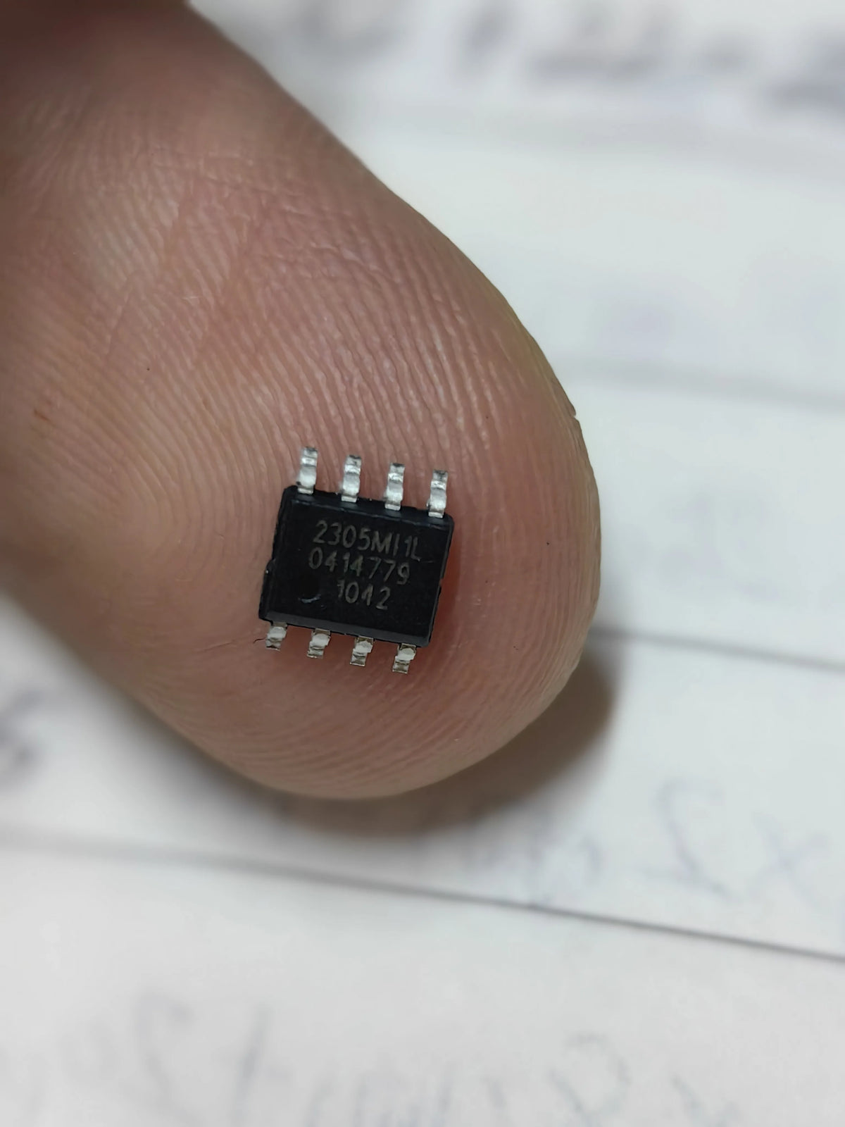 2305MI-1LF DIP IC Chip New in Stock Electronic Components