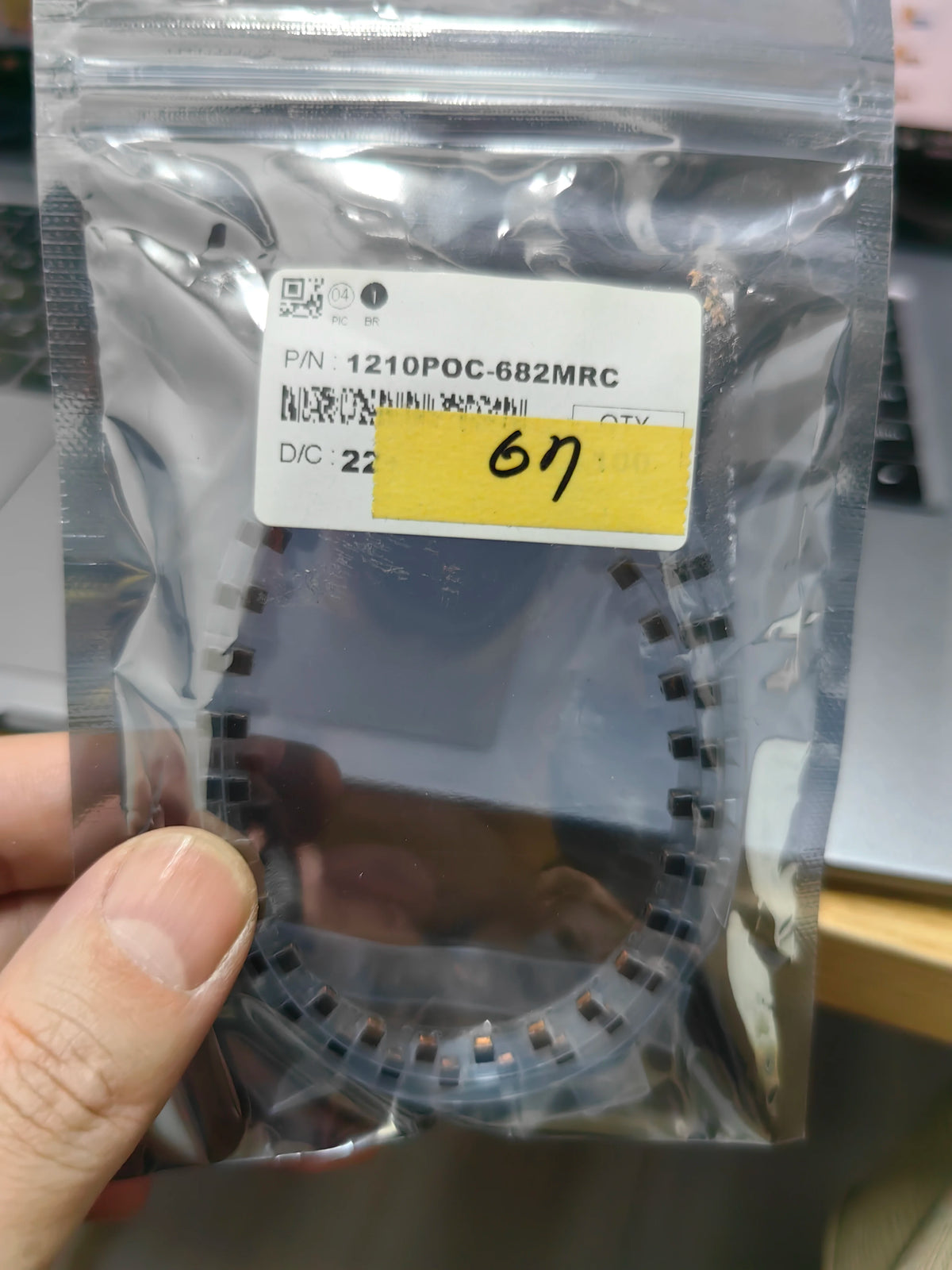 1210POC-682MRC SMD IC Chip New in Stock Electronic Components